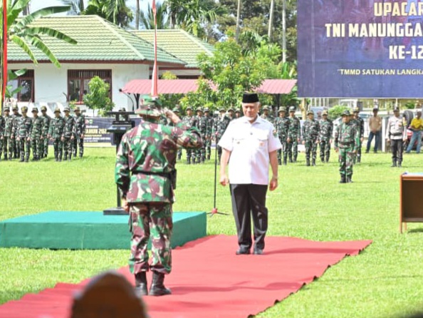 Gubernur Sumbar Mahyeldi Ansharullah membuka kegiatan TNI Manunggal Membangun Desa (TMMD) ke-128 Tahun 2026 di Padang Pariaman. Foto Adpsb. 