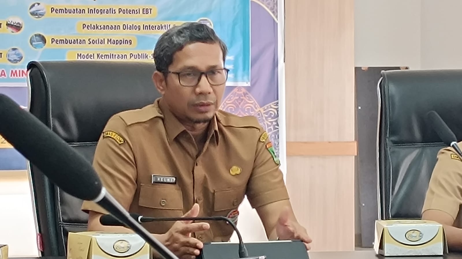 Kepala Dinas Energi dan Sumber Daya Mineral (ESDM) Sumbar, Helmi Heriyanto, mengatakan pemeriksaan STNK hanya ada kendaraan yang dicurigai menyalahgunakan BBM Subsidi. Foto Adpsb. 