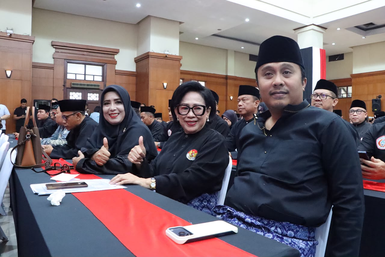 Wakil Gubernur Sumatera Barat, Vasko Ruseimy (kanan) dipercaya menjabat Wakil Ketua Umum V, PB IPSI. Foto Adpsb. 