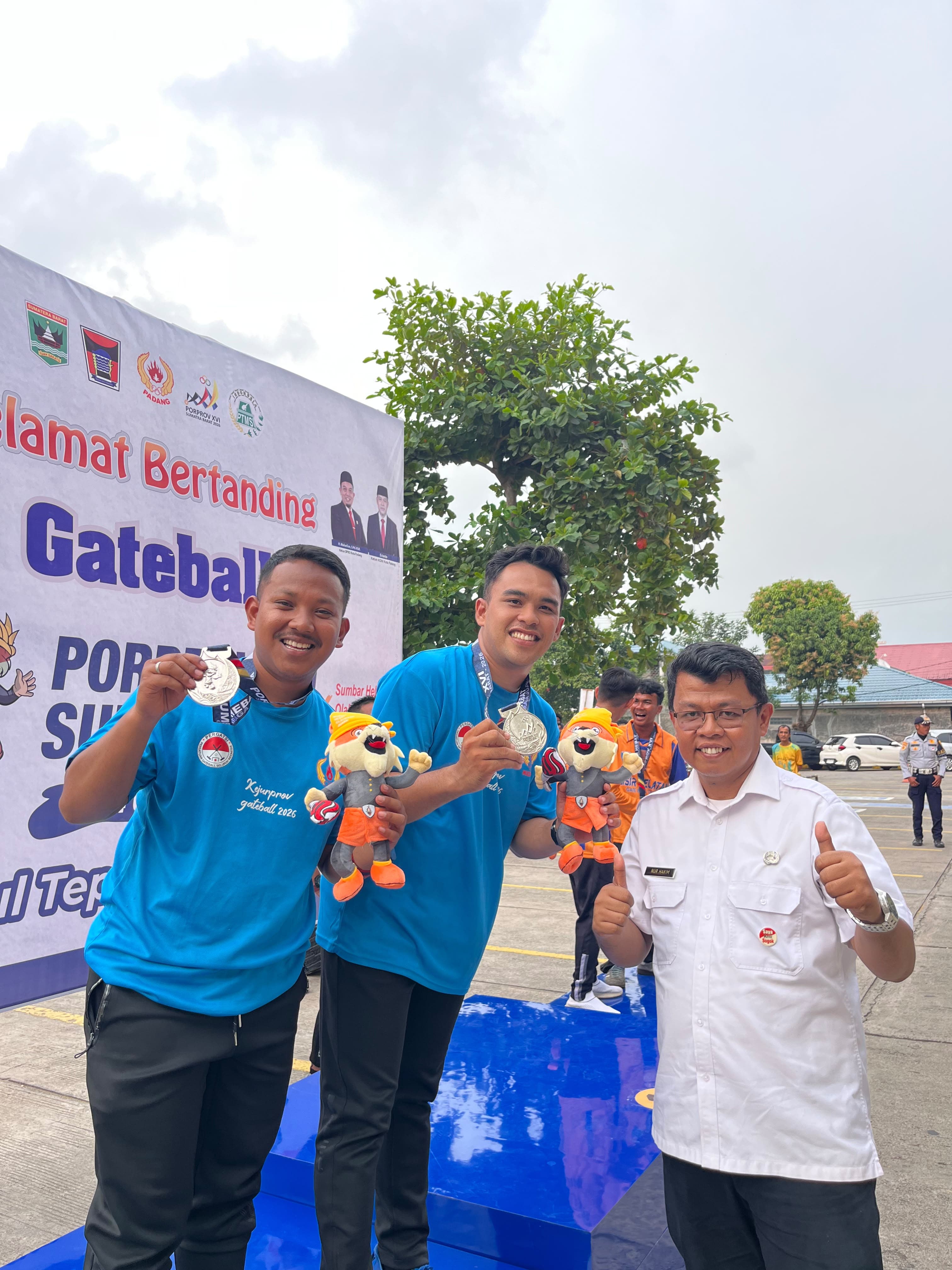 Atlit Gateball Tanahdatar raih perak dari nomor double putra. (chandra antoni)