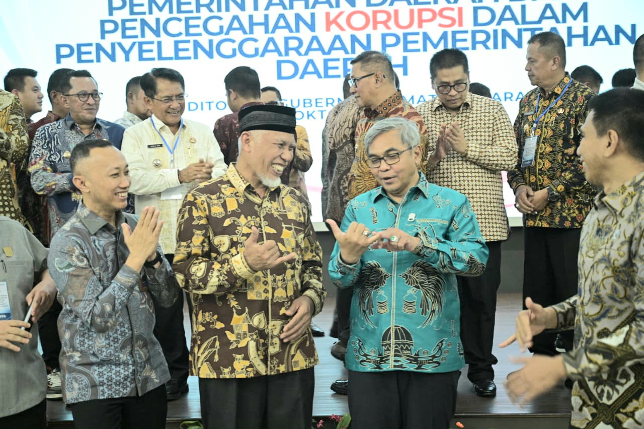 Gubernur Sumbar Mahyeldi, dalam Rapat Koordinasi Penguatan Tata Kelola Pemerintahan Daerah dan Pencegahan Korupsi dalam Penyelenggaraan Pemerintahan Daerah, di Padang, Kamis (8/10/2026). Foto Adpsb. 