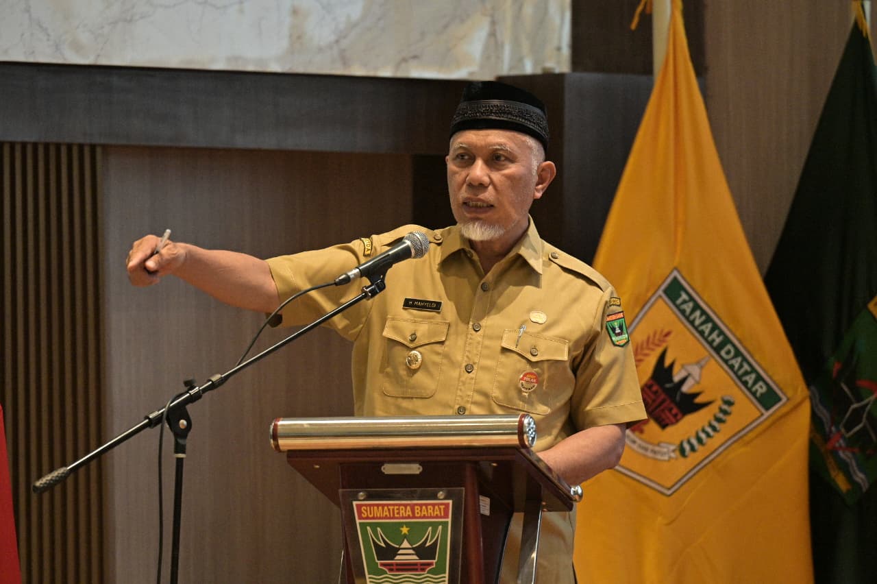 Gubernur Sumbar Mahyeldi meminta Satgas MBG di tingkat provinsi dan kabupaten/kota memperkuat pengawasan dan menindak setiap pelanggaran. Foto Adpsb. 