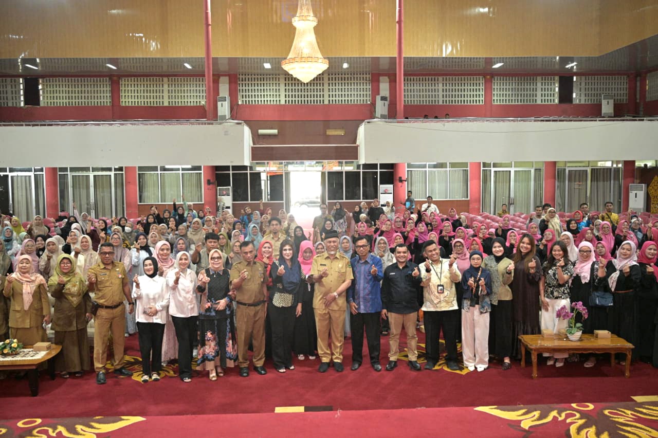 Pelatihan content creator bertema “Satu Langkah, Lebih Banyak Peluang” diadakan bagi UMKM Sumbar, di Padang, Senin (12/10/2026). Foto Adpsb. 