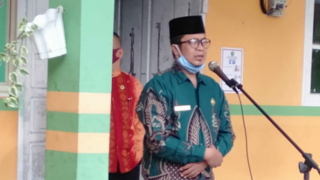 Kepsek MAN 3 Tanahdatar Ardoni Ernanda membuka belajar tatap muka.