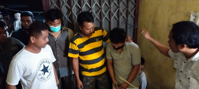 Dua bandar narkoba saat diamankan Satres Narkoba Polres Dharmasraya.