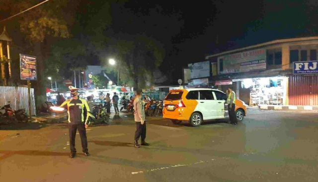 Anggota Polres Tanah Datar saat lakukan patroli.