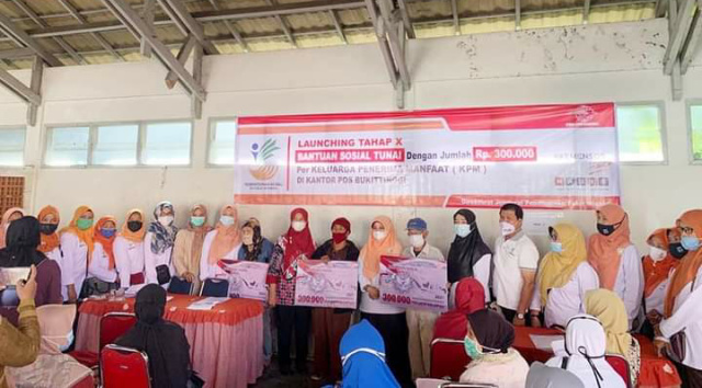 Penyaluran BST di Bukittinggi.