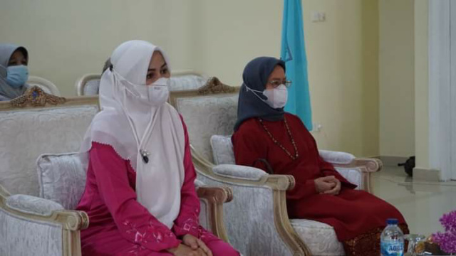 Ketua Dekranasda Kabupaten Dharmasraya Ny Puti Intan Dewi Sutan Riska resmi dilantik.