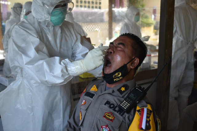 Test swab di Mapolres Pasbar