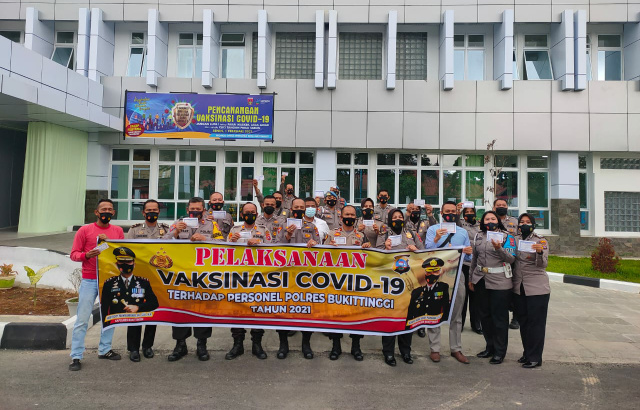 Personil Polres Bukittinggi siap divaksin Covid-19.