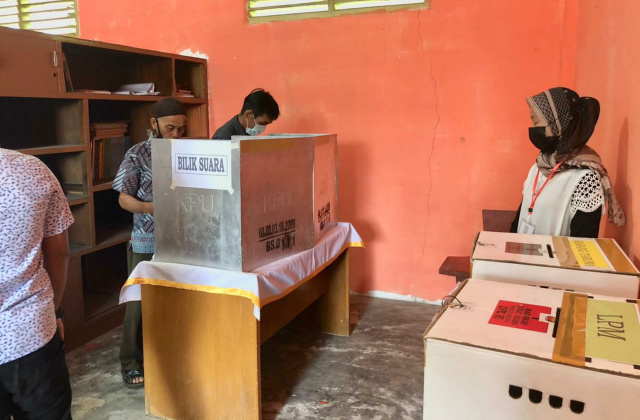 Pemilihan Lembaga Pemberdayaan Masyarakat (LPM) dan Ketua Karang Taruna (KT), di MTI Tarbiyah Padang Karambia. 