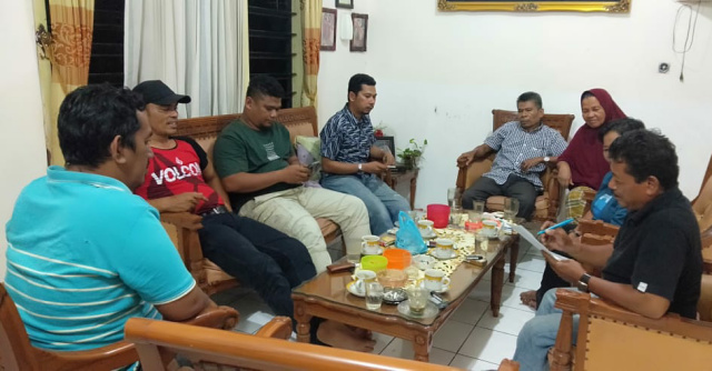 Suasana saat rapat anggota dan penasihat PWI Agam, Lukman pasca kisruh yang terjadi di Kantor PWI Agam