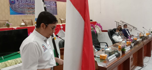 Walikota Sawahlunto Deri Asta membuka Musda III DPD LPM Kota Sawahlunto Sabtu (13/3)