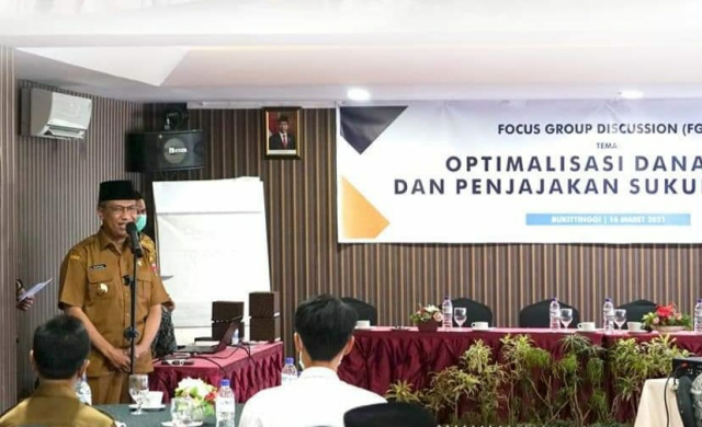Wakil Walikota BukittinggibMarfendi saat menghadiri FGD terkait Optimalisasi Dana Haji dan Penjajakan Sukuk Daerah 