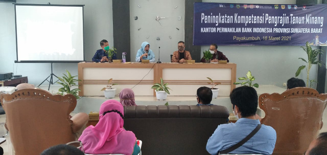 Kegiatan Peningkatan Kompetensi Pengrajin Tenun Minang Tahun 2021 Provinsi Sumatera Barat.