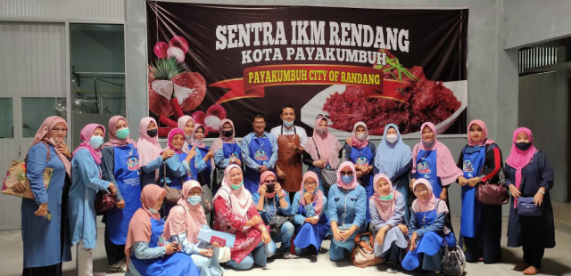 Persatuan Dharma Wanita Universitas Negeri Andalas (Unand) kunjungi Pusat Sentra IKM Randang Kota Payakumbuh 