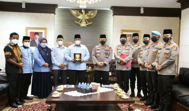 Kapolri Jenderal Polisi Listyo Sigit Prabowo menerima kunjungan Badan Komunikasi Pemuda Remaja Masjid Indonesia (BKPRMI) di Mabes Polri