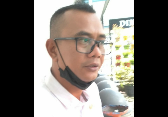Ketua LPM kelurahan Balai Balai Kecamatan Padang Panjang Barat Yohanes Alatumahu