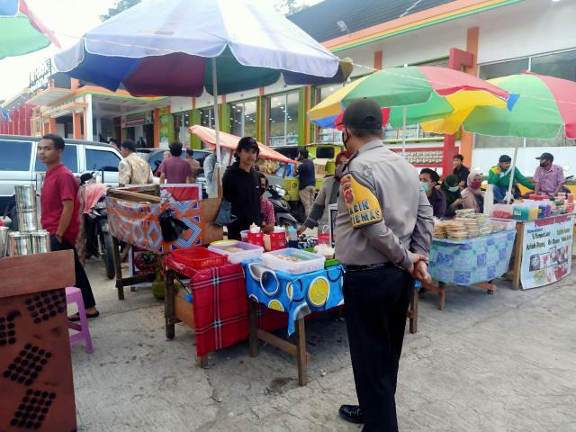 Operasi yustisi Polres Bukittinggi di Pasar-pasar pabukoan.