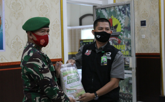 Aksi Cepat Tanggap Cabang Bukittinggi bersama Kodim 0304 Agam melaunching Aksi Bersama dalam program Gerakan Sedekah Pangan Nasional