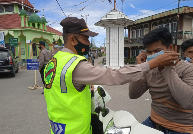 Operasi yustisi Prokes di Polsek Tilatang Kamang.