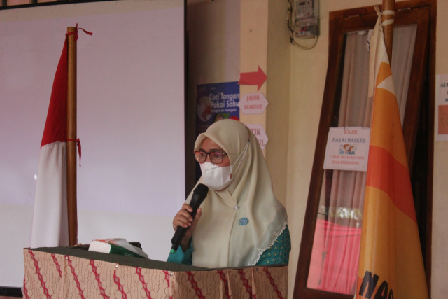 Ketua TP PKK Kabupaten Pesisir Selatan, NY. Yunesti Rusma Yul Anwar