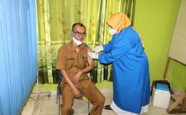 Vaksinasi covid-19 di Payakumbuh.