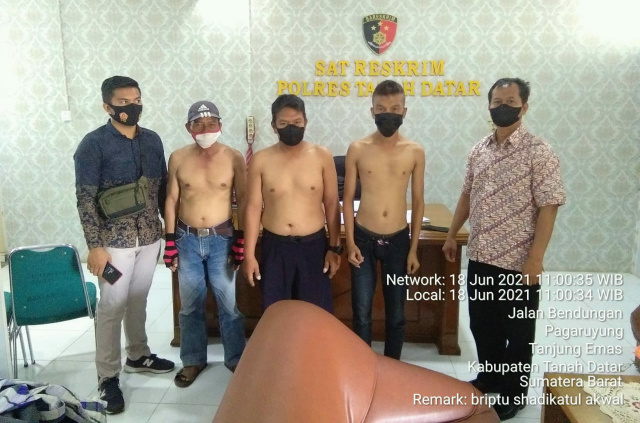 Tiga preman terjaring saat razia di pasar Batusangkar.
