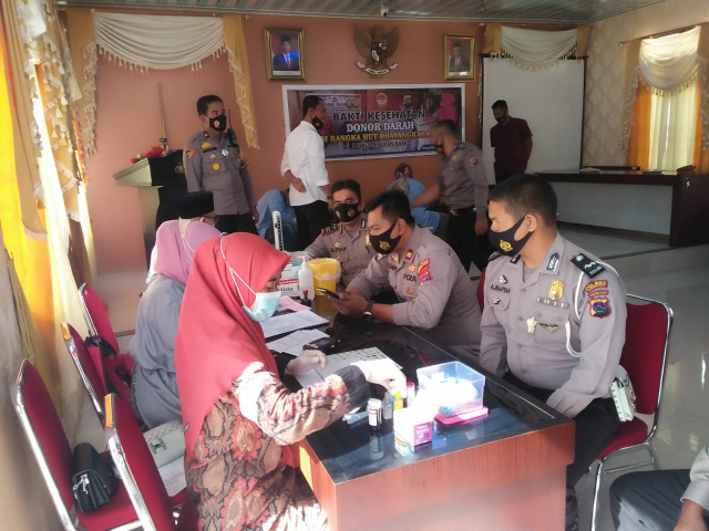 Aksi donor darah di Polres Pasaman Barat