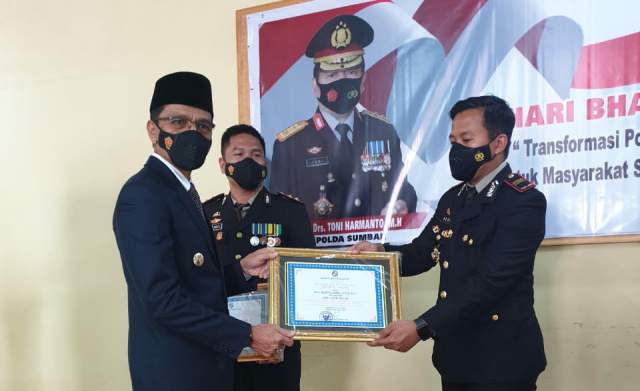 Bupati Limapuluh Kota beri penghargaan kepada Polres Limapuluh Kota dan Polres Payakumbuh