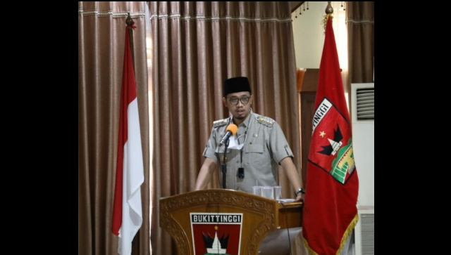 Walikota Bukittinggi Erman Safar