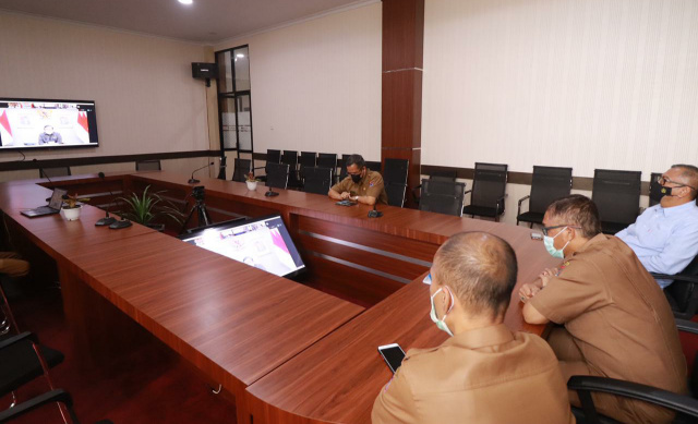 Walikota Payakumbuh Ikuti Vicon Bersama Presiden Joko Widodo terkait penanganan pandemi Covid-19