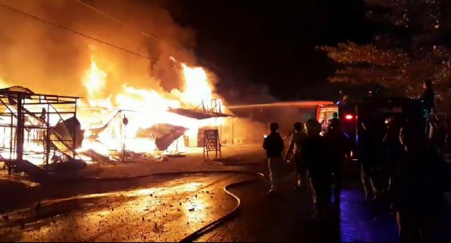Kebakaran hebat di Simpang Empat Tanjung Pati, Nagari Koto Tuo, Kecamatan Harau, Kabupaten Limapuluh Kota