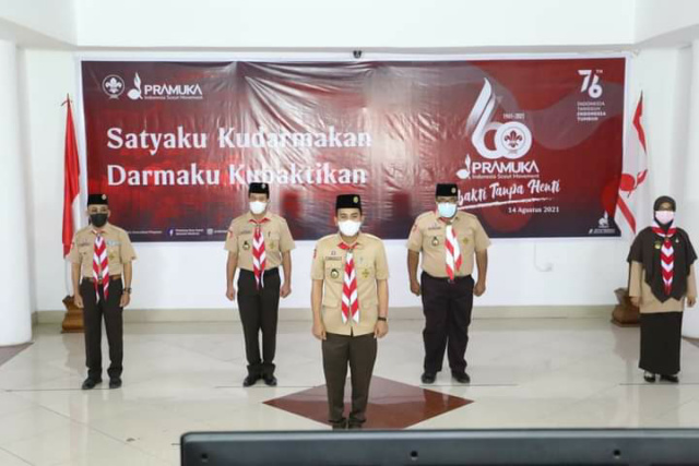 Wakil Walikota Solok Ramadhani Kirana Putra selaku Ketua Kwartir Cabang Pramuka Kota Solok mengikuti Peringatan Hari Pramuka Ke-60 secara virtual