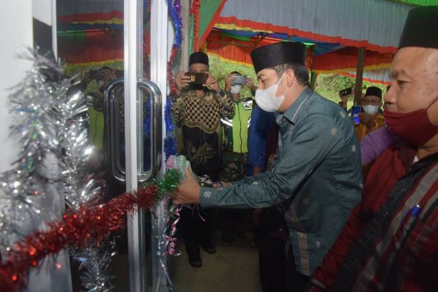 Walikota Deri Asta Potong Pita Peresmian Masjid Baiturrahman Data Mansiang Talawi