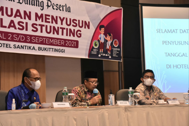 Bupati Agam, Dr. H. Andri Warman buka pertemuan menyusun regulasi stunting, untuk pembentukan Perbup penurunan stunting terintegrasi