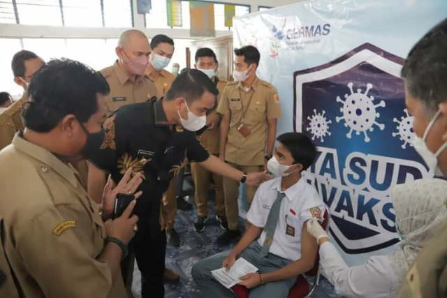 Vaksinasi Covid 19 untuk remaja bagi siswa SMA, MAN dan SMK di Kota Solok