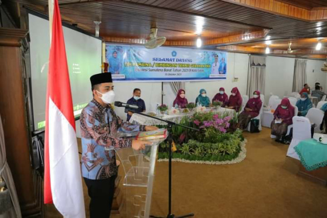Wakil Walikota Solok Ramadhani Kirana Putra sampaikan sambutannya ketika membuka Bimbingan Teknis (Bimtek) Gerakan TP PKK Kota Solok