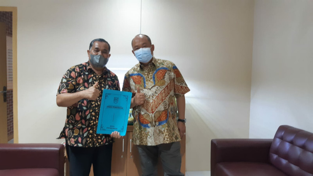 Kadis Pendidikan Dasril saat menemui pelaksana Program PSP Eko Susanto selaku Kepala Bidang Tata Kelola Direktorat SMP Dirjen PAUD dan Dikmen Kemendikbud RI di Jakarta.