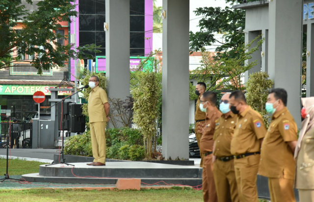 Walikota Payakumbuh Riza Falepi saat memimpin apel siaga Satuan Tugas Penanganan Covid-19 Kota Payakumbuh