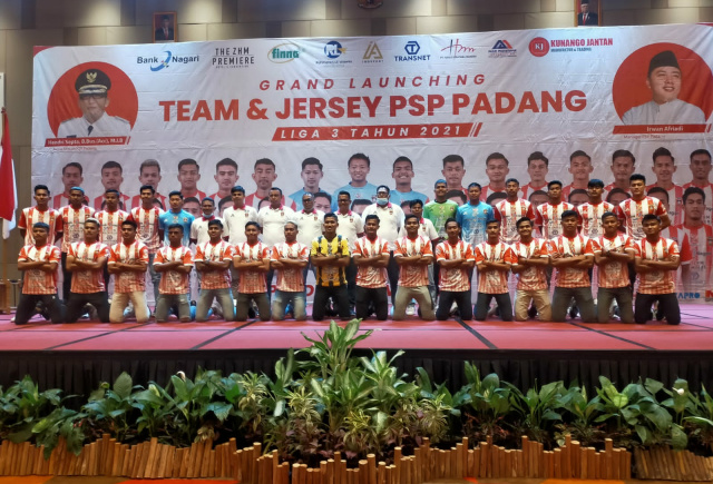 Launching tim dan jersey PSP Padang