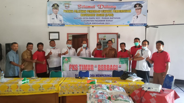 PT. Perkebunan Nusantara IV Kebun Timur Madina kembali santuni anak yatim di Nagari Desa Baru Kabupaten Pasaman Barat