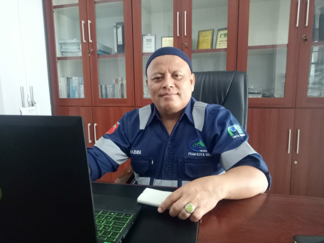 Direktur Utama PDAM Kota Solok Rabbyluski,SE