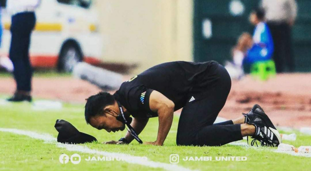 Oktavianus Sujud Syukur, Sesaat Timnya dinyatakan lolos 32 Besar