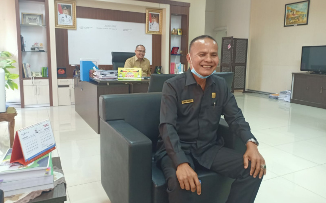 Ketua Komisi I April Marsal