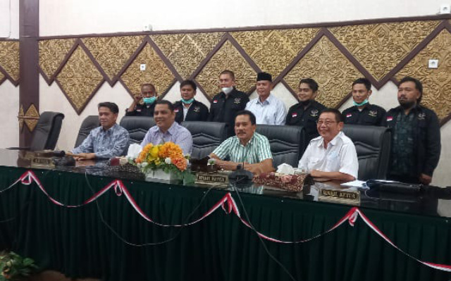 Komisi I DPRD Padang terima kedatangan KAN dan Bamus Pauh V terkait pengelolaan limbah PT Semen Padang