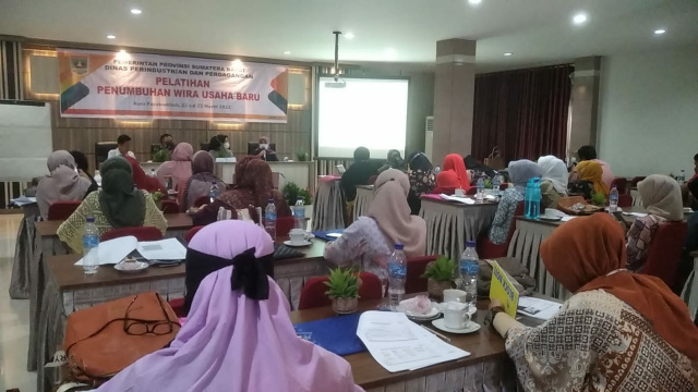 Pelatihan IKM di Payakumbuh yang digelar Pemerintah Provinsi Sumatera Barat melalui Dinas Perindustrian dan Perdagangan
