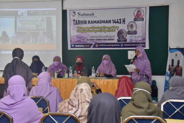 Pimpinan Daerah (PD) Persaudaraan Muslimah (Salimah) Kota Padang Panjang bekerja sama dengan Pimpinan Wilayah (PW) Salimah Sumatera Barat, Minggu (27/3/2022) siang, menggelar kegiatan sambut bulan suci (Tarhib Ramadhan) 