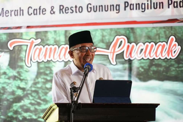 Bupati Tanah Datar Eka Putra