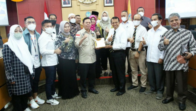 Kunjungan Anggota Dewan Perwakilan Daerah (DPD) DPR-Ri asal Sumatera ke UNP